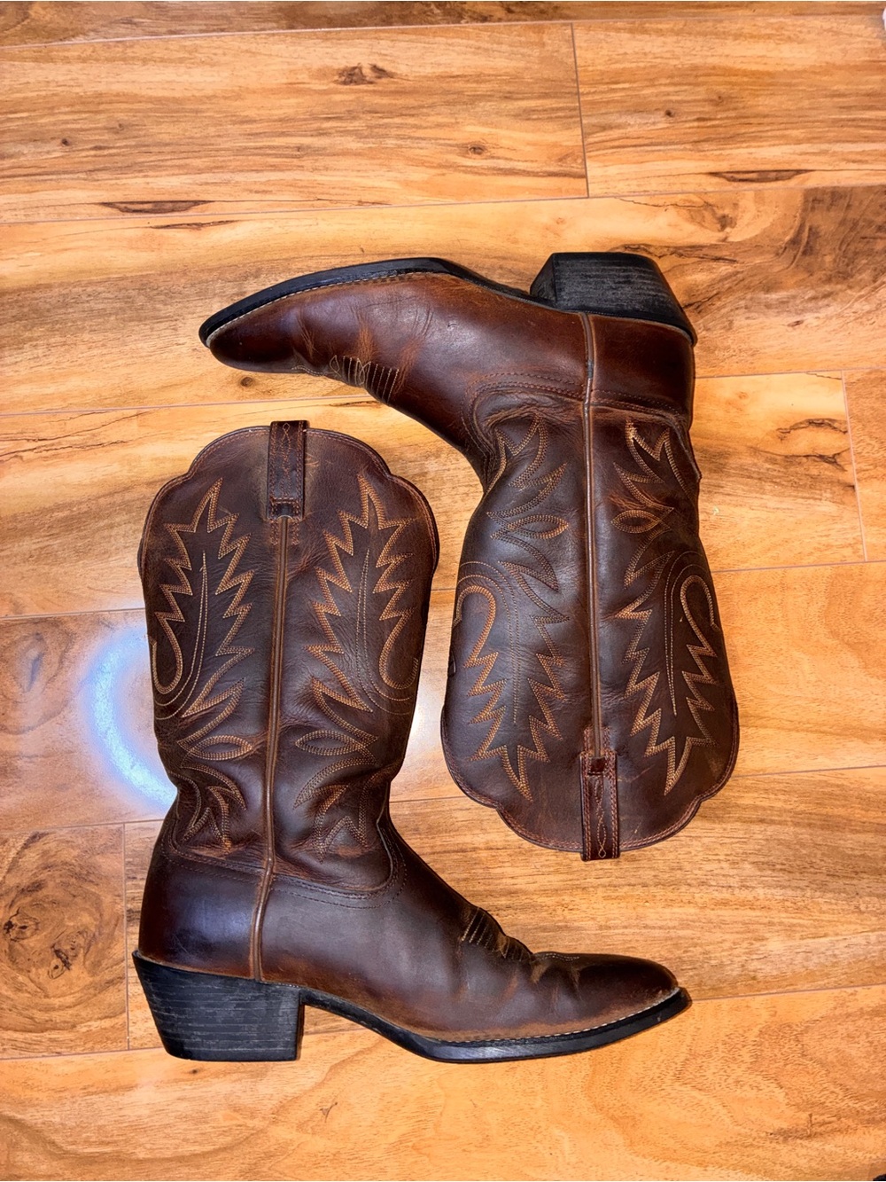 Ariat Women’s Heritage Round Toe Western Cowboy/Cowgirl Boots- size 9 B - Picture 8 of 11